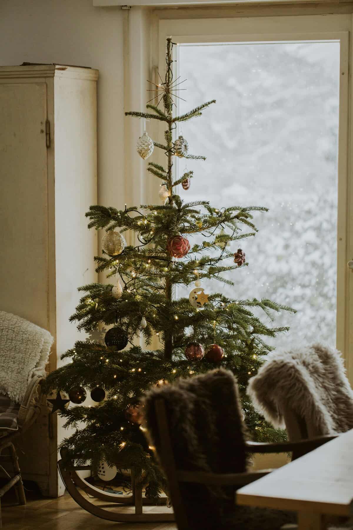 How to Create a Ralph Lauren Lodge Christmas in Small Spaces